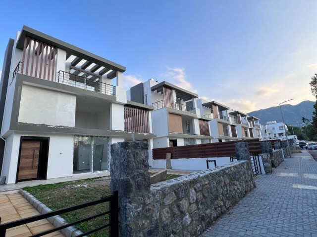 3+1 triplex villas for sale in Karaoglanoglu, with Turkish title