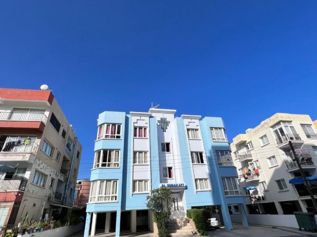 Very good condition complete apartment for sale in Girne Merkez