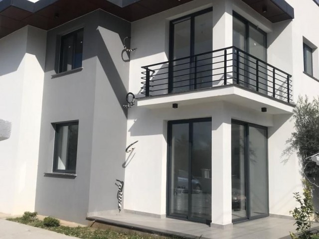 2+1 apartment for sale in Kyrenia Ozankoy