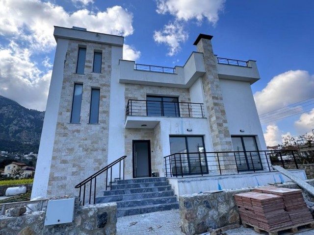 4+1 triplex villa for sale in Karşıyaka