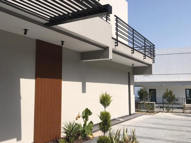 4+1 duplex luxury villa for sale in Kyrenia Edremit