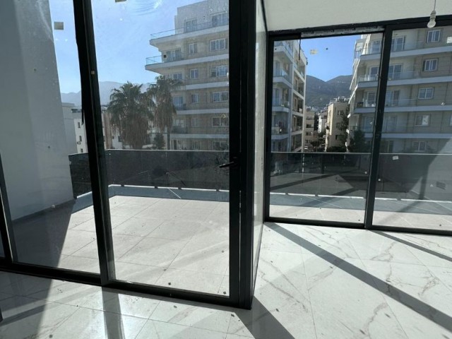  2+1 Luxus-Duplex-Wohnung zu verkaufen in Kyrenia Centre !!!