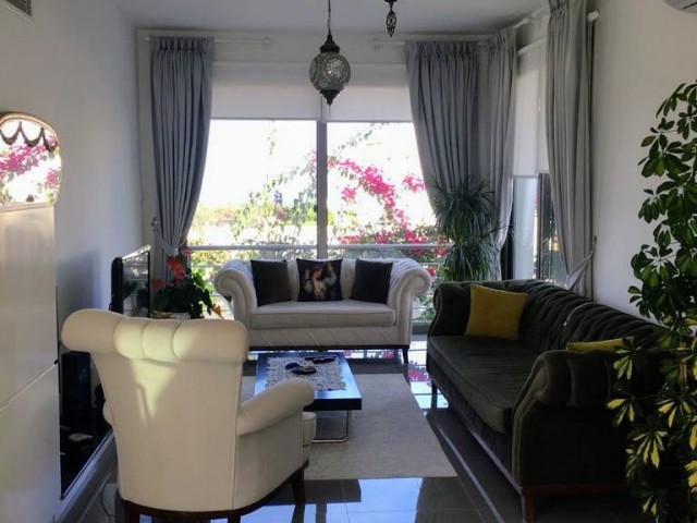 4+1 villa with pool for rent in Alsancak