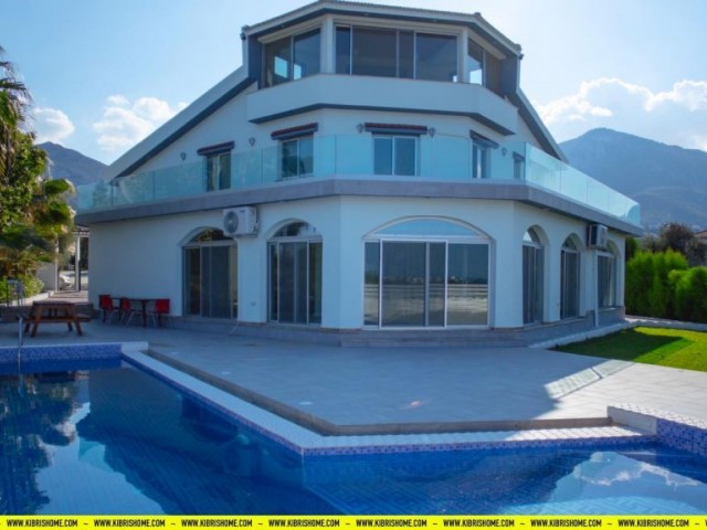Beautıful re modernized 5 bedroom Vılla wıth pool in Ozankoy 