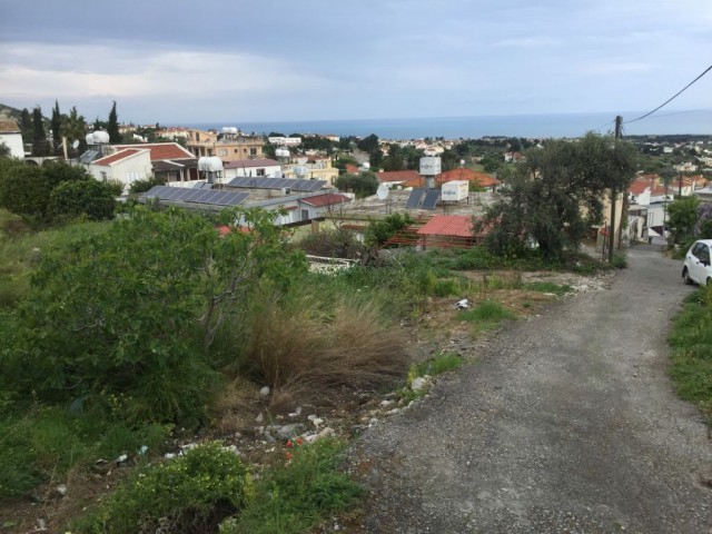Kyrenia/ Karsiyaka in der Nähe von 1 Hektar Land villa und Pool Projekt front nicht geschlossen ** 