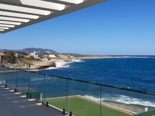 Wunderschöne VILLA 6+1 direkt am Meer in Kyrenia , Karsiyaka , mit Schwimmbad, türkischer KOKANLI **