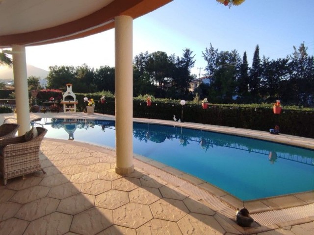 Great location, spacious villa close to everything