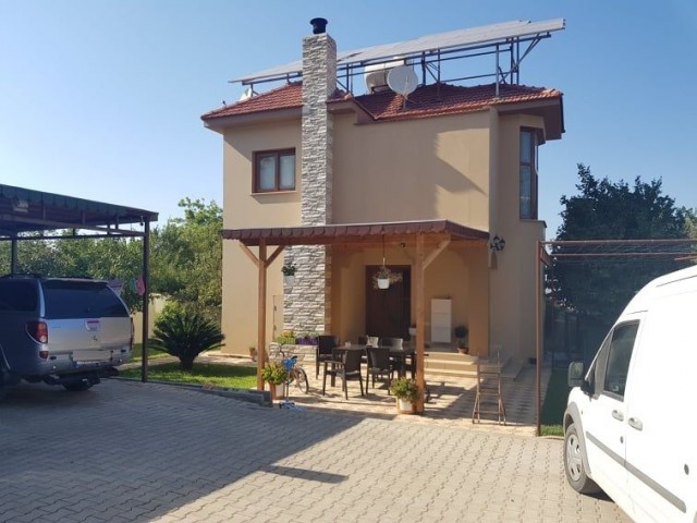 Girne Alsancak'ta 2 adet satılık ev  