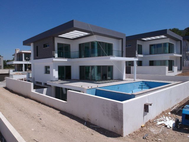 4+1 Villa Zum Verkauf In Der Nähe Des Zentrums Von Kyrenia ** 