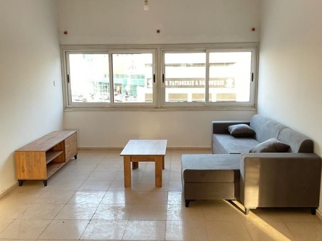 Nicosia Küçük Kaymakli 2 + 1 Apartment for Rent ** 
