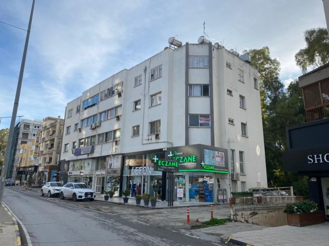 Nikosia Pavillon 160 m2 Business 3 + 1 Wohnung Zu vermieten 300 STG ** 