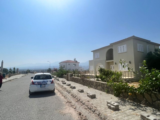 DETACHED HOUSE ON THE CORNER IN A SPACIOUS GARDEN IN KYRENIA / ALAGADI REGION 4+1 215,000 STG ** 