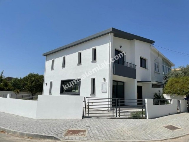 Zu verkaufen 3+1 Doppelhaus aus türkischem Eigentum Duple ① Einfamilienhaus in mitryeli Yenikent ** 