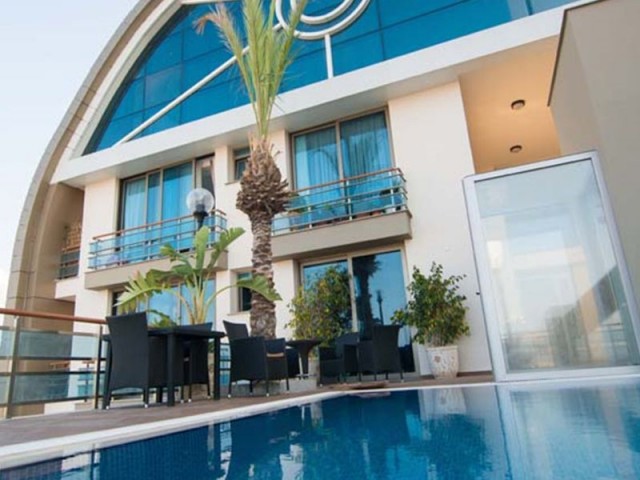 2+1 меблированные роскошные апартаменты в Аква Марин в центральном районе отеля "Колония" в Кирении , 550 стг, включая взносы. ** 