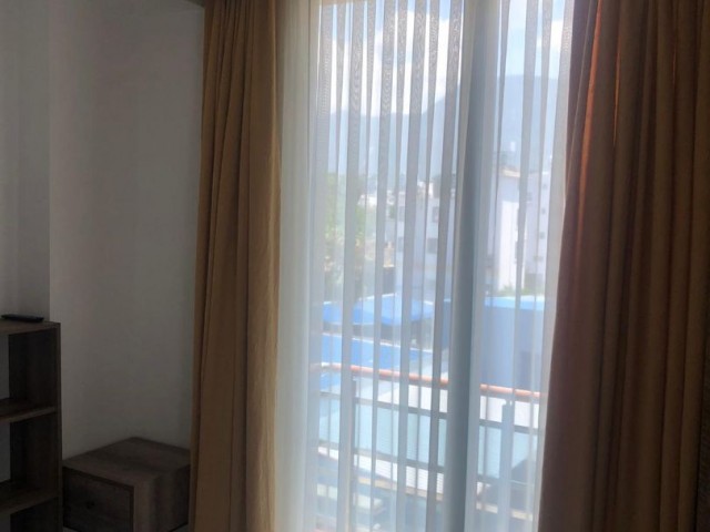 2+1 меблированные роскошные апартаменты в Аква Марин в центральном районе отеля "Колония" в Кирении , 550 стг, включая взносы. ** 