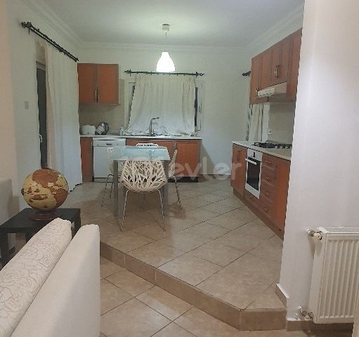 Kyrenia 3 bedroom flat including 50 stg maintance fee for Rent - Edremit ** 