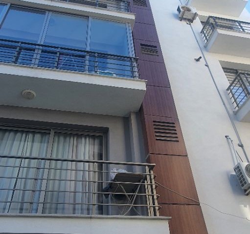 1+1 voll möbliert zu verkaufen 65 m2 äquivalent cob 1. Stock Doppel Balkon £75000