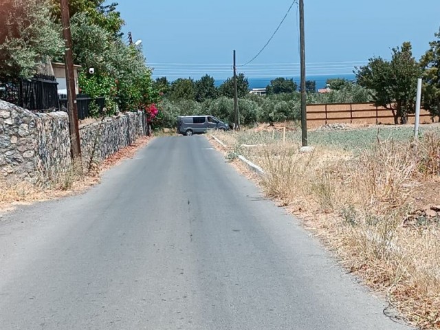 1012 m2 Turkish Decked land for SALE in laptada, turkish titled 1012m2 land for sale in good locatio