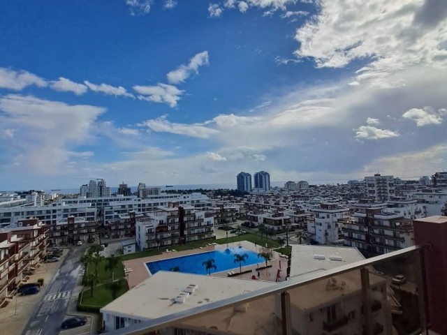 FULLY FURNISHED PENTHOUSE IN LONG BEACH WITH MAGNIFICENT SEA VIEW AND 3 MINUTES WALKING DISTANCE TO THE SEA ** 