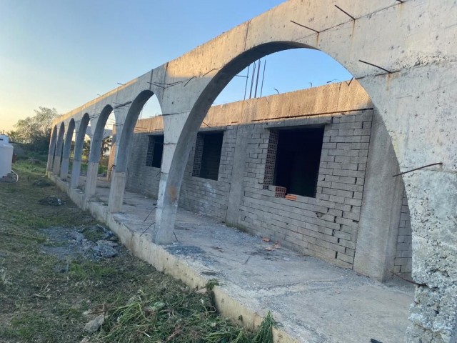 IN A WONDERFUL LOCATION IN MORMENEKŞEDE 650 M2 OF LAND IN 15 M2 OF PLASTERING IN THE LAND OF 650 M2 FOR SALE APARTMENT FOR SALE THAT WILL NOT LOOK LIKE PALACES WITH VERY LITTLE WORK LEFT FOR THE FINISH. ** 