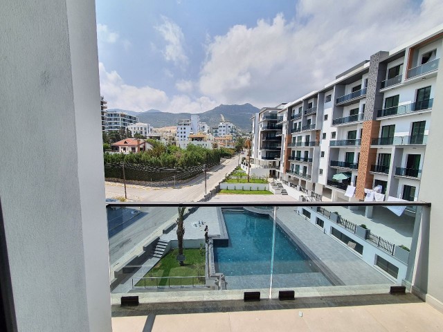Апартаменты в центре Кирении / Ultra Lux | с общим бассейном | 2+1 Пентхаус |видом на горы ** 