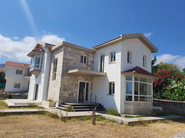 Kyrenia Alsancak; Yurume Zum Meer, Bahceli Villa ** 
