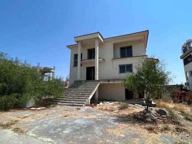 Luxury Villa for Sale in Gönyeli Aşıklar Hill Area, 70% Finished !!! ** 