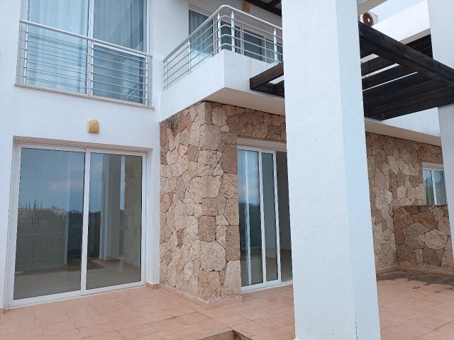 2 BEDROOM APARTMENT WITH SEA VIEWS !!