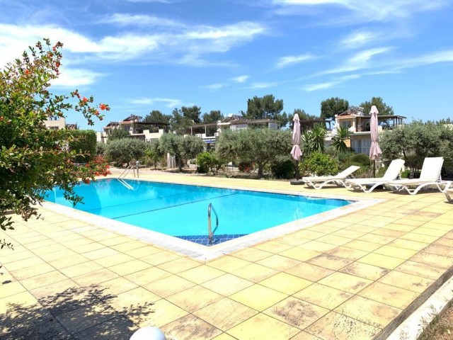 Girne Çatalköy 2+1 Flat for Sale in a Complex with Pool