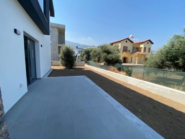 3 + 1 Villa zum Verkauf in Zypern Kyrenia Chatalköy mit modernem Design ** 