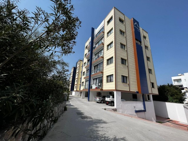 Kıbrıs  Girne Merkezde Ofis İzinli 1+1 Satılık Daire