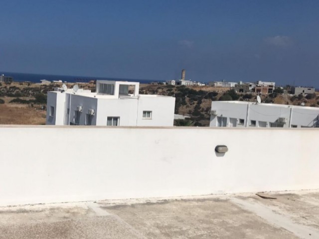 Satış Fiyatına Sahip Bu Mükemmel Yaz Tatili Evi, Kuzey Kıbrıs'ın En İyi Plajlarından Birkaçına Birkaç Dakika Uzaklıkta, Deniz ve Sıradağların Muhteşem Manzarasına Sahip Sizi Bekliy