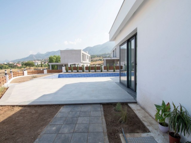 Modern gestaltete Luxusvilla zu verkaufen in Bellapais, Kyrenia ** 