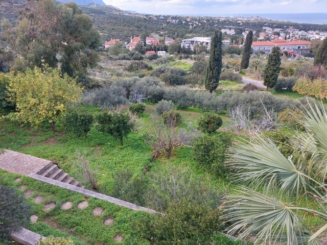 4+2 Große Gartenvilla zur Miete in Alsancak, Kyrenia ** 
