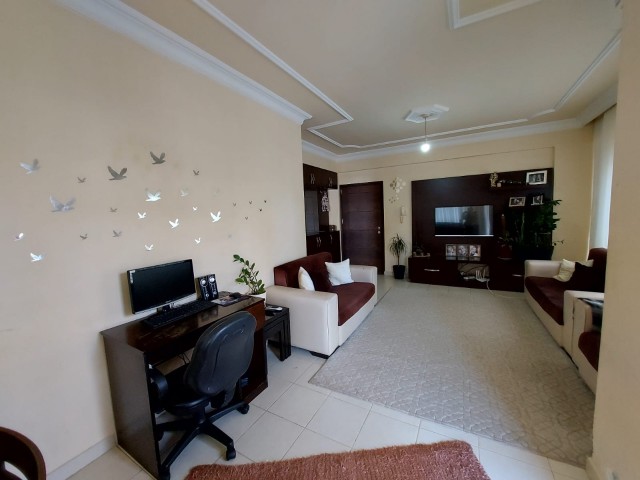 3+1 1ST FLOOR APARTMENT FOR SALE IN LEFKOŞA / BEACH AREA VERY CLOSE TO THE MAIN STREET 