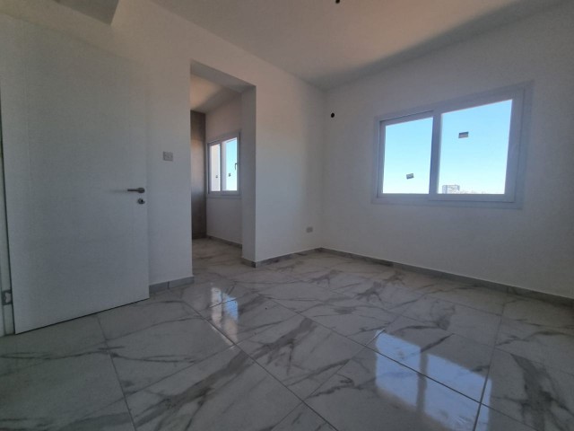 2 + 1 penthouse zum Verkauf in Famagusta Canakkale ** 
