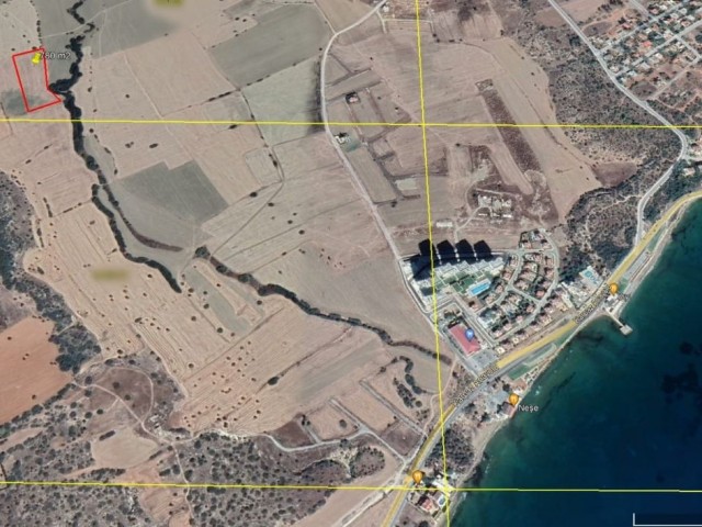 780 m2 land for sale in Iskele yarkoy with floor permit 