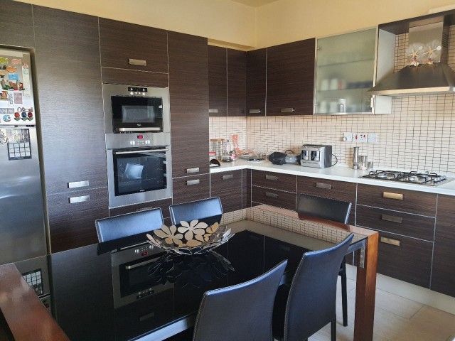  Турецкая недвижимость 3+1 Квартира на продажу в Кизилбас, Никосия ** 