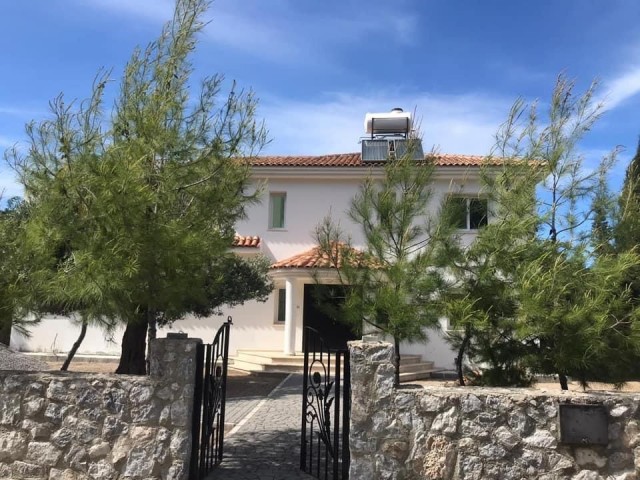 4 Bedroom Villa for Sale  in Kyrenia, Ozankoy