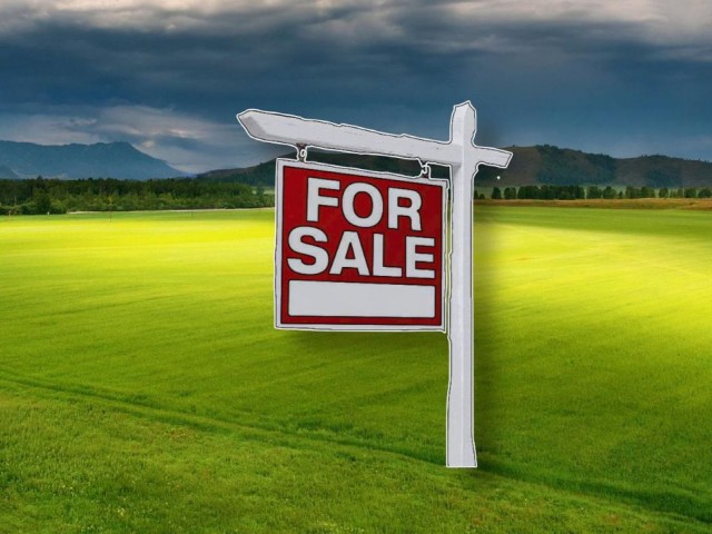 Land for Sale on the Main Road in Dikmen