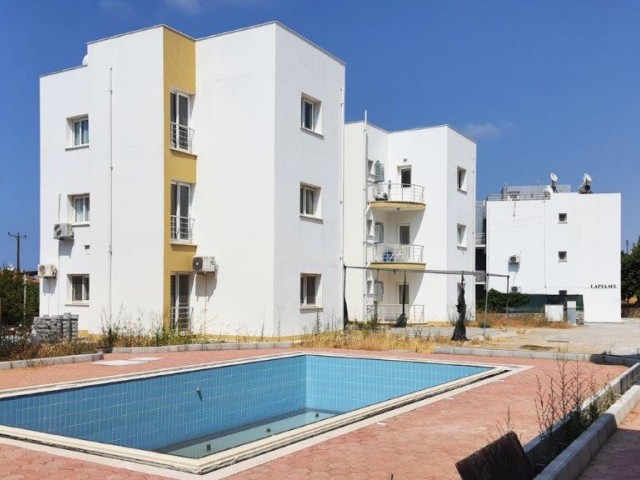 3+1 Apartments for Sale on a Site with a Pool in Kyrenia Laptada ** 