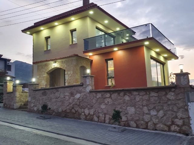 Rent a Villa with a 4 + 1 Pool in Çatalköy ** 