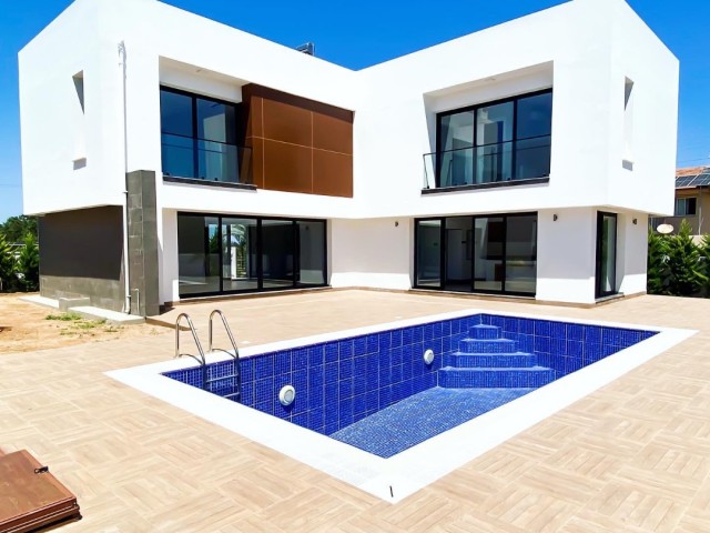 4 + 1 Villa with Private Pool in Kyrenia Çatalköy ** 