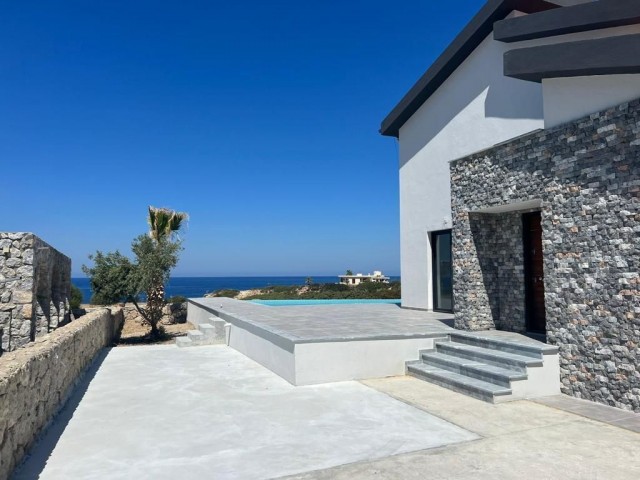 Luxurious, spacious villa with breath taking sea views? Look no further than our brand new ultra-modern 3+1 villa in Kucuk Erenkoy!