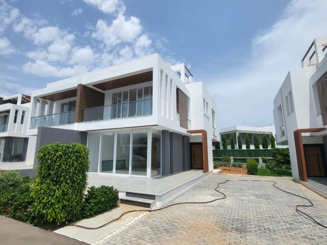 White Goods + Air Conditioned 0, 3+1 Villa for Sale in Four Seasons Life Residence