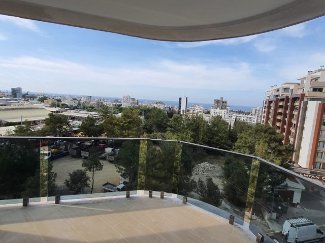 FURNISHED 3+1 PENTHOUSE APARTMENT IN THE CENTRAL AREA OF KYRENIA