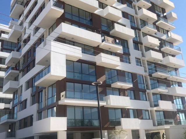 1+ 1 luxury apartment for rent near the university in the center of Famagusta Habibe Cetin 053388547