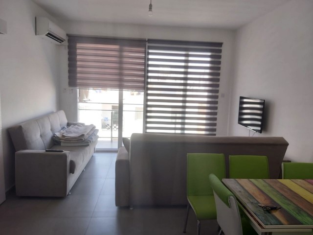 2 + 1 apartment for rent in Famagusta çanakkale Ayşe Keş 05488547006 ** 