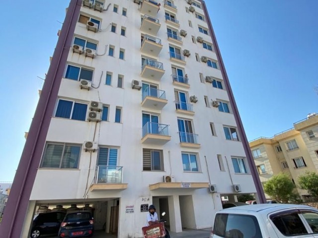 Продажа квартиры 1+1 в центре Кирении с великолепным видом и высоким доходом от аренды