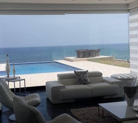 Kyrenia Karsiyaka, Villa with a Pool on the Sea ** 